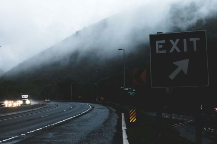 AAA found speed-related crashes rose on many of the roads in close proximity to interstates with recent speed-limit increases. - Pexels/Craig Adderley