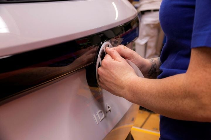 The vehicle missed getting the organization’s top safety award because it undergo IIHS’ updated moderate overlap front test. - Volkswagen