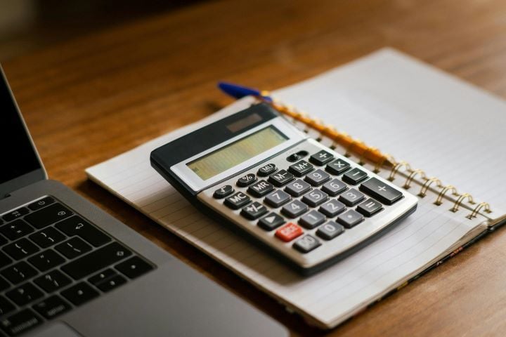 Are consumers exploited by the present dealer F&I process in contracting for vehicle financing? - Pexels/Jakub Zerdzicki
