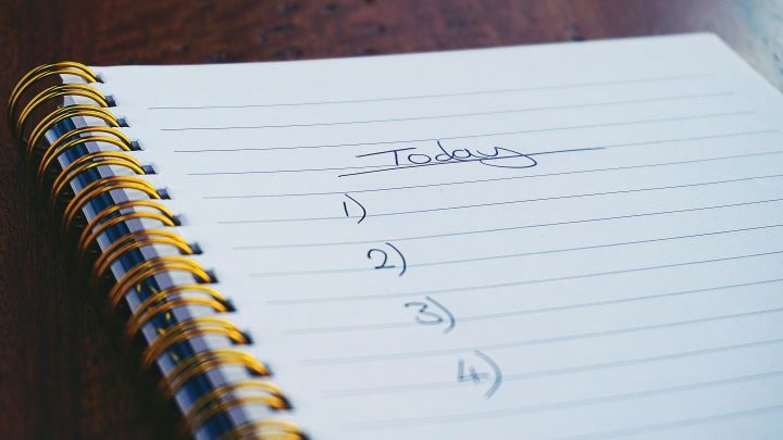 A compliance checklist allows a dealership to identify and address issues in a deal file and to note training opportunities. - Pexels/Suzy Hazelwood