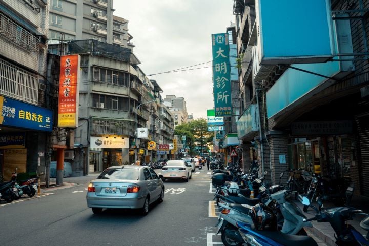 Gaining an edge on the U.S. in auto exports, China is now also manufacturing overseas. - Pexels/Jimmy Liao