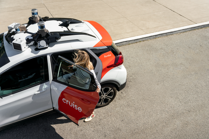 A person's confidence level in robotaxis rises dramatically after actually riding in one, according to the study. - Cruise