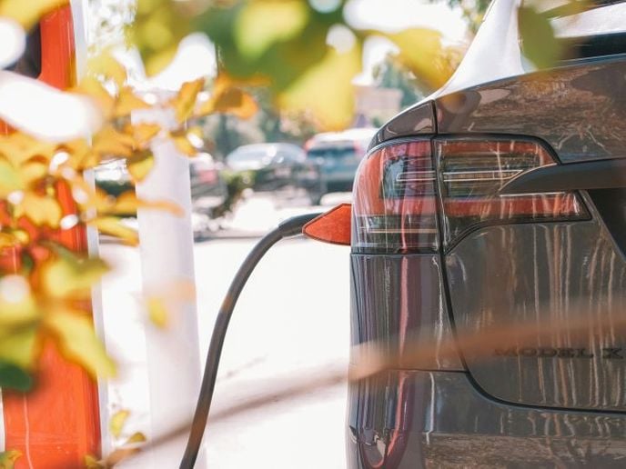 The international report says the global EV industry improved technology, including faster charging speed, longer driving ranges, and less energy consumption. - Pexels/Kindel Media