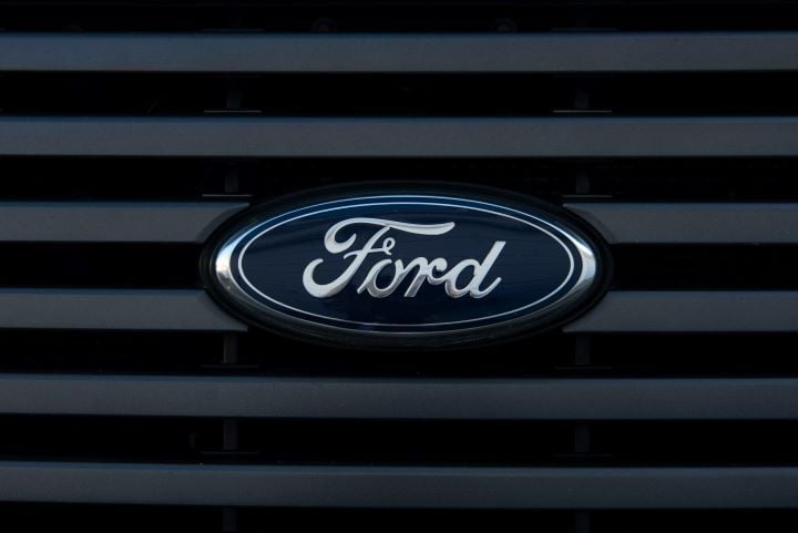 No instrument panel warnings alert drivers that a detachment has or is about to happen. - Pexels/Julissa Helmuth